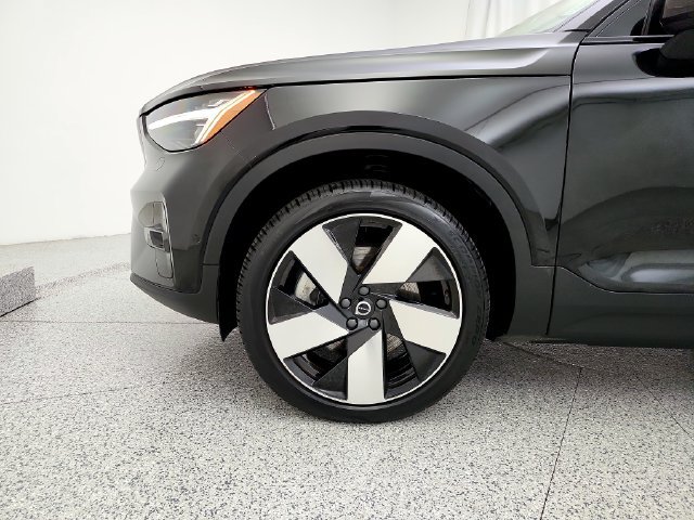 Certified 2023 Volvo XC40 Recharge Ultimate w/ Protection Package Premier AWD/4WD image 17