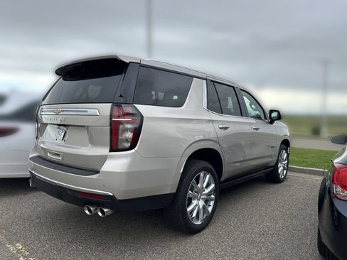 Used 2023 Chevrolet Tahoe High Country AWD/4WD image 3