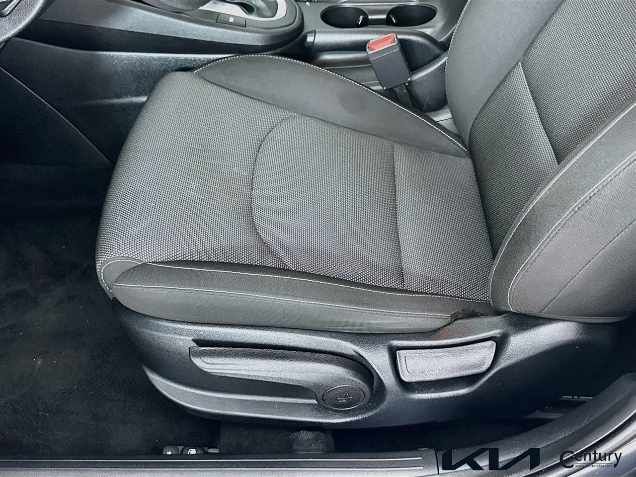 Used 2023 Kia Forte LXS FWD image 18