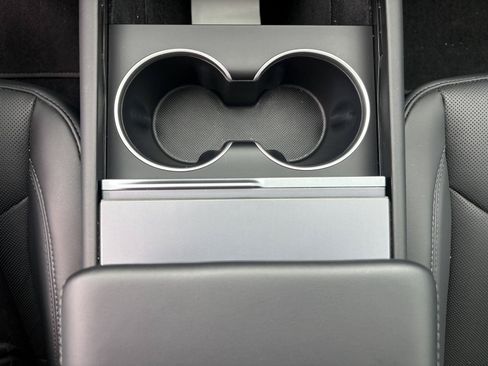 Used 2026 Tesla Model Y AWD image 23