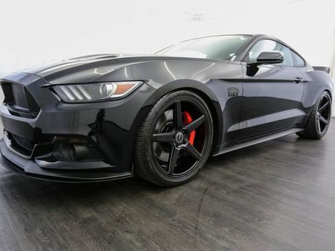 Used 2017 Ford Mustang GT Premium w/ GT Performance Package RWD image 25