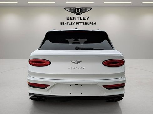 Used 2023 Bentley Bentayga Extended Wheelbase image 9