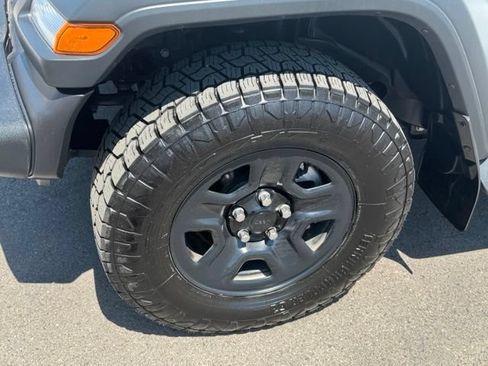 Certified 2025 Jeep Wrangler Sport AWD/4WD image 11