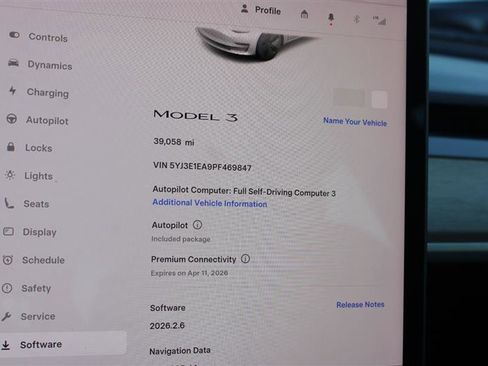 Used 2023 Tesla Model 3 Standard Range image 18