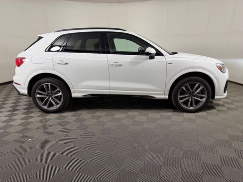 Certified 2025 Audi Q3 2.0T Premium w/ Convenience Package AWD/4WD image 8