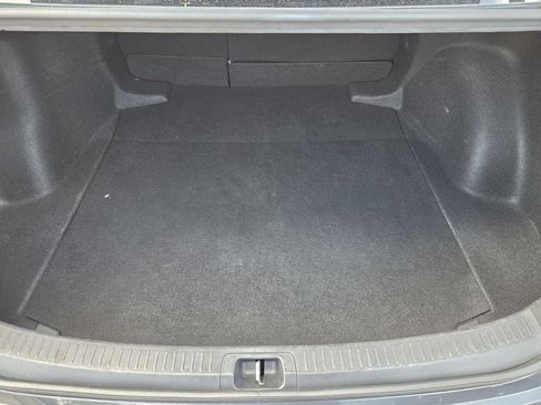 Used 2025 Toyota Corolla LE FWD image 28