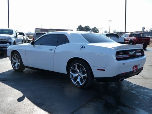 Used 2016 Dodge Challenger SXT Plus image 7