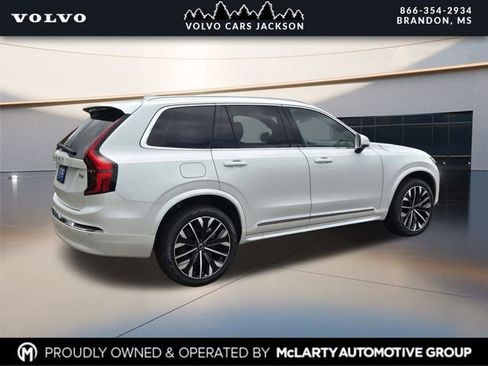New 2025 Volvo XC90 T8 Core image 3