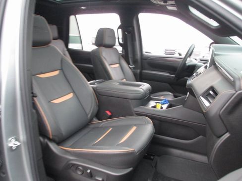 Used 2024 GMC Yukon AT4 w/ AT4 Premium Plus Package image 24