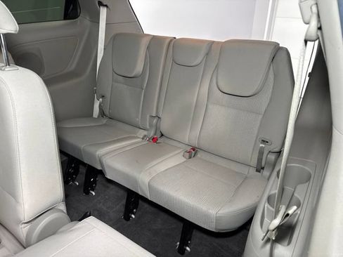 Used 2020 Kia Sedona LX FWD image 25