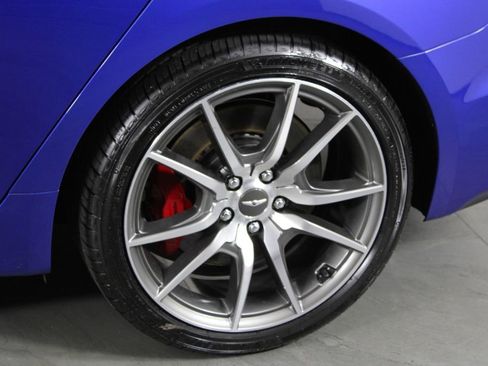 Used 2021 Genesis G70 3.3T RWD image 12