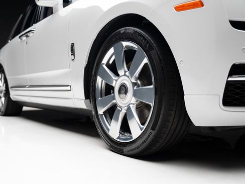 Used 2019 Rolls-Royce Cullinan AWD/4WD image 90