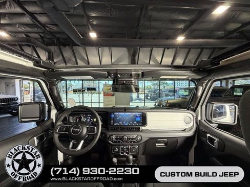 Used 2025 Jeep Wrangler Unlimited Sahara w/ Safety Group AWD/4WD image 24