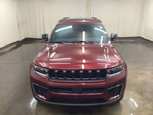New 2026 Jeep Grand Cherokee L 4WD image 3