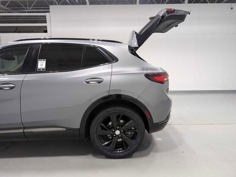 Used 2021 Buick Envision Essence w/ Technology Package I image 11