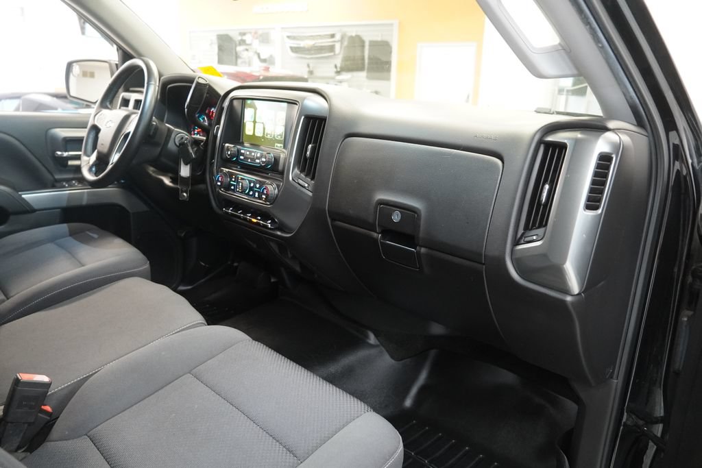 Used 2017 Chevrolet Silverado 1500 LT w/ All Star Edition AWD/4WD image 36
