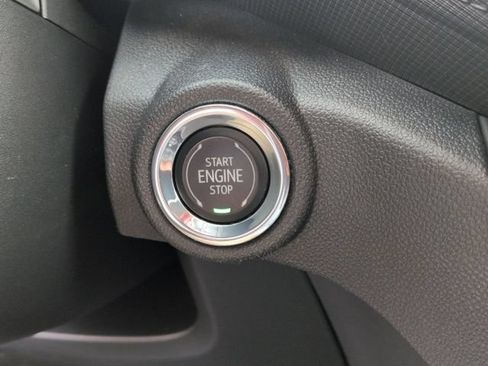 Used 2023 Chevrolet TrailBlazer LT FWD image 19