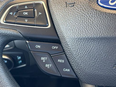 Used 2016 Ford Focus SE FWD image 15