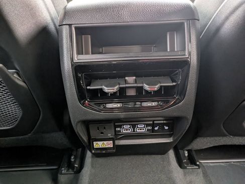 New 2025 Jeep Grand Cherokee Limited image 25