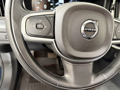 Used 2018 Volvo XC60 T5 Momentum w/ Convenience Package AWD/4WD image 25