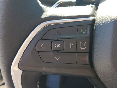 New 2025 Jeep Grand Cherokee Altitude image 26