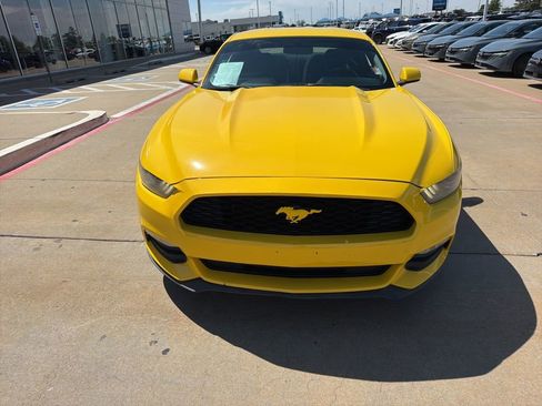 Used 2017 Ford Mustang Coupe RWD image 7