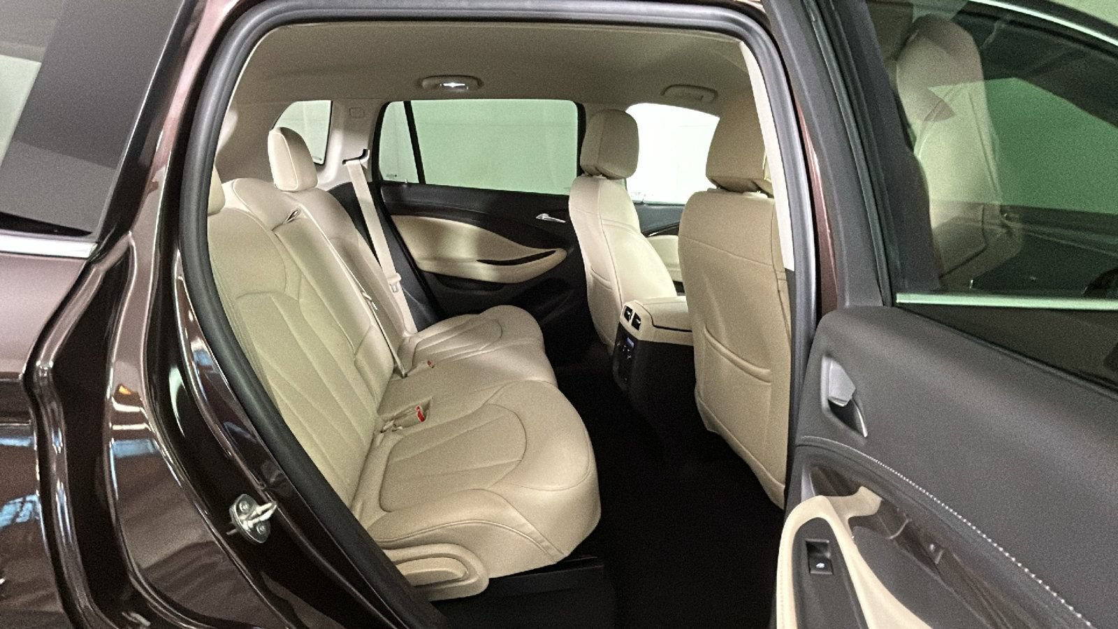 Used 2020 Buick Envision Essence FWD image 35