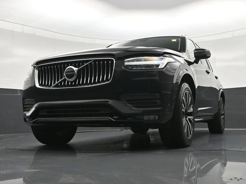 Used 2021 Volvo XC90 T6 Momentum AWD/4WD image 31