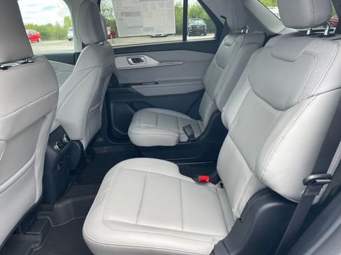 New 2026 Ford Explorer Active AWD/4WD image 20