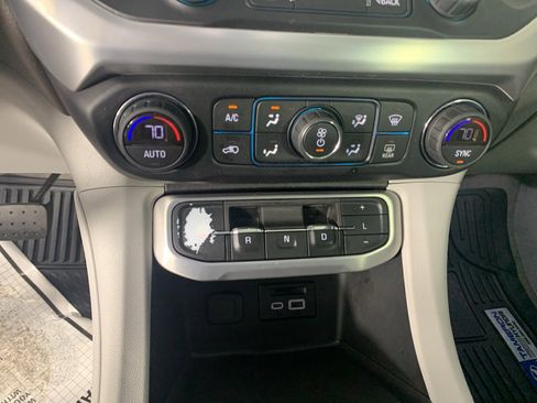 Used 2020 GMC Acadia SLT w/ Premium Package image 25