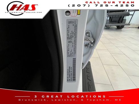 Used 2022 RAM 1500 Big Horn AWD/4WD image 16