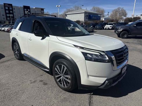 Used 2022 Nissan Pathfinder Platinum w/ Lighting Package (N93) image 4