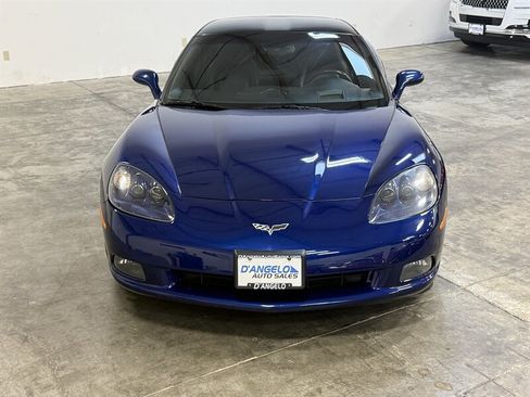 Used 2006 Chevrolet Corvette Coupe w/ Preferred Equipment Group RWD image 11