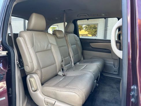 Used 2011 Honda Odyssey EX-L image 25