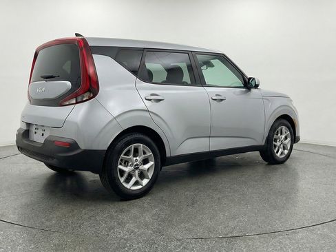 Used 2025 Kia Soul LX w/ LX Technology Package image 9