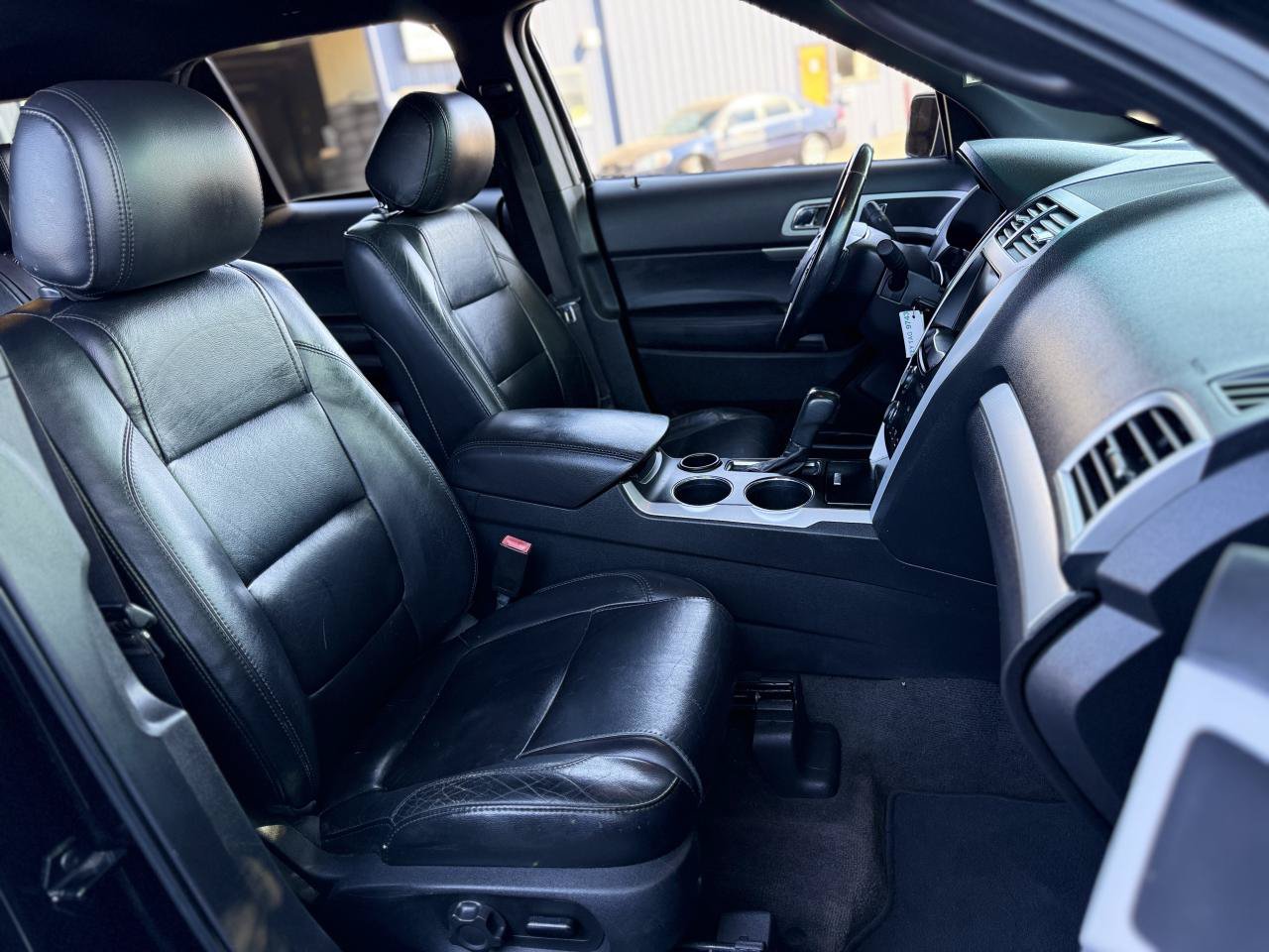 Used 2013 Ford Explorer XLT FWD image 16