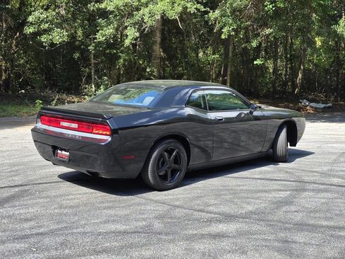 Used 2009 Dodge Challenger R/T RWD image 5