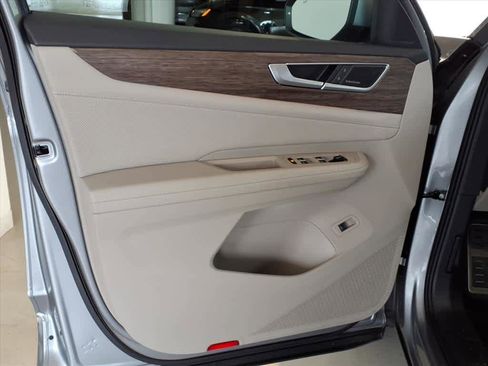 Used 2025 Volkswagen Atlas SEL Premium R-Line image 10