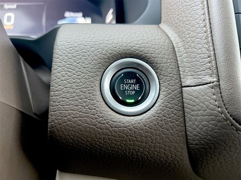 Used 2022 GMC Yukon XL Denali image 15