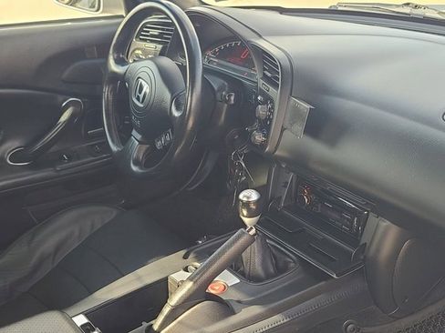 Used 2004 Honda S2000 image 13