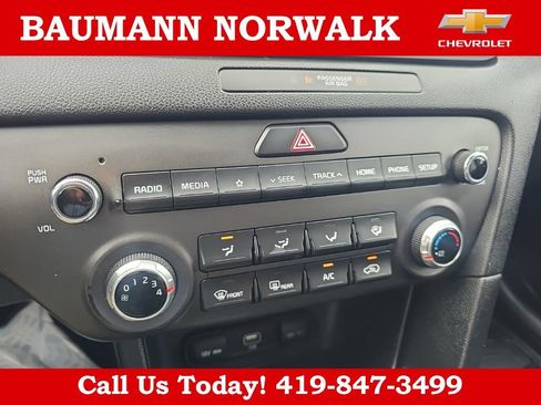 Used 2022 Kia Sportage LX FWD image 40