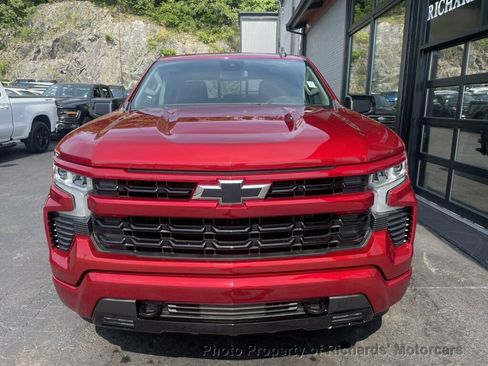 Used 2024 Chevrolet Silverado 1500 RST w/ Convenience Package II AWD/4WD image 3