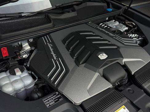 Used 2024 Lamborghini Urus S image 56