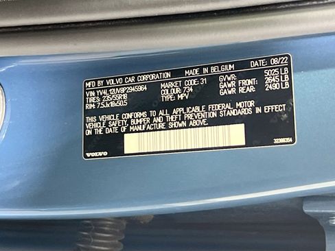 Used 2023 Volvo XC40 B5 Core w/ Convenience Package image 30