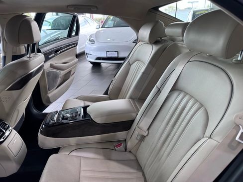 Used 2017 Genesis G90 3.3T Premium image 20