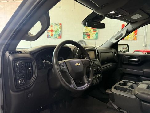 Used 2024 Chevrolet Silverado 1500 Custom AWD/4WD image 10