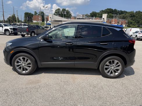 Used 2023 Buick Encore GX Essence w/ Experience Buick Package AWD/4WD image 4