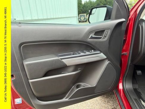 Used 2022 Chevrolet Colorado LT w/ LT Convenience Package AWD/4WD image 31