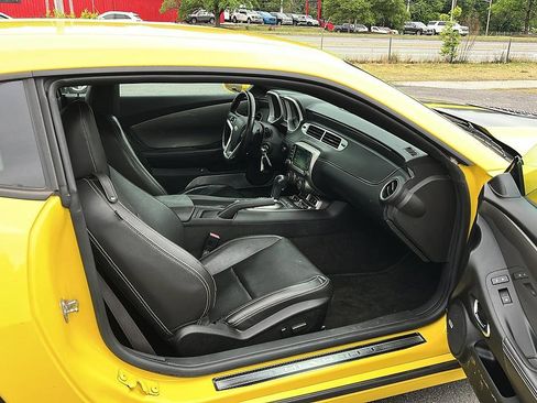 Used 2014 Chevrolet Camaro SS w/ RS Package RWD image 32