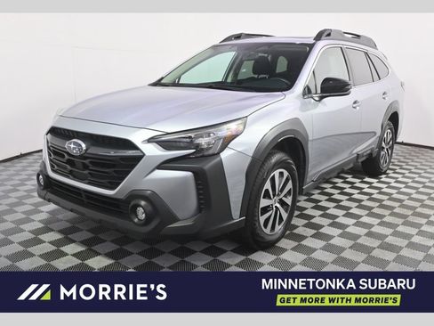 Used 2025 Subaru Outback Premium AWD/4WD image 1